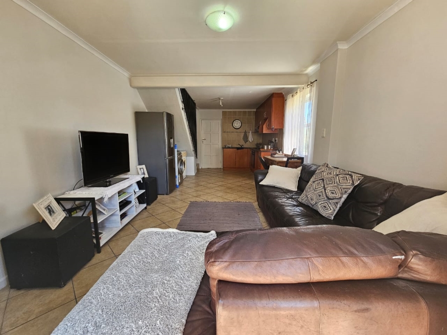 To Let 2 Bedroom Property for Rent in Whispering Pines Western Cape